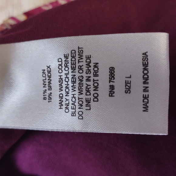 Hula Honey Printed Strappy Flounce Bralette Bikini Top in Wine Multi Large - Picture 7 of 10